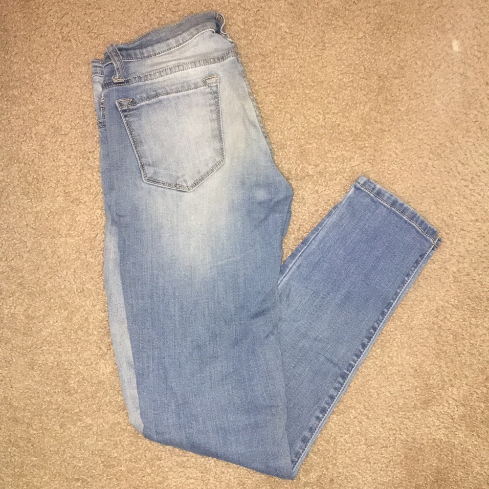 Light washed skinny jeans